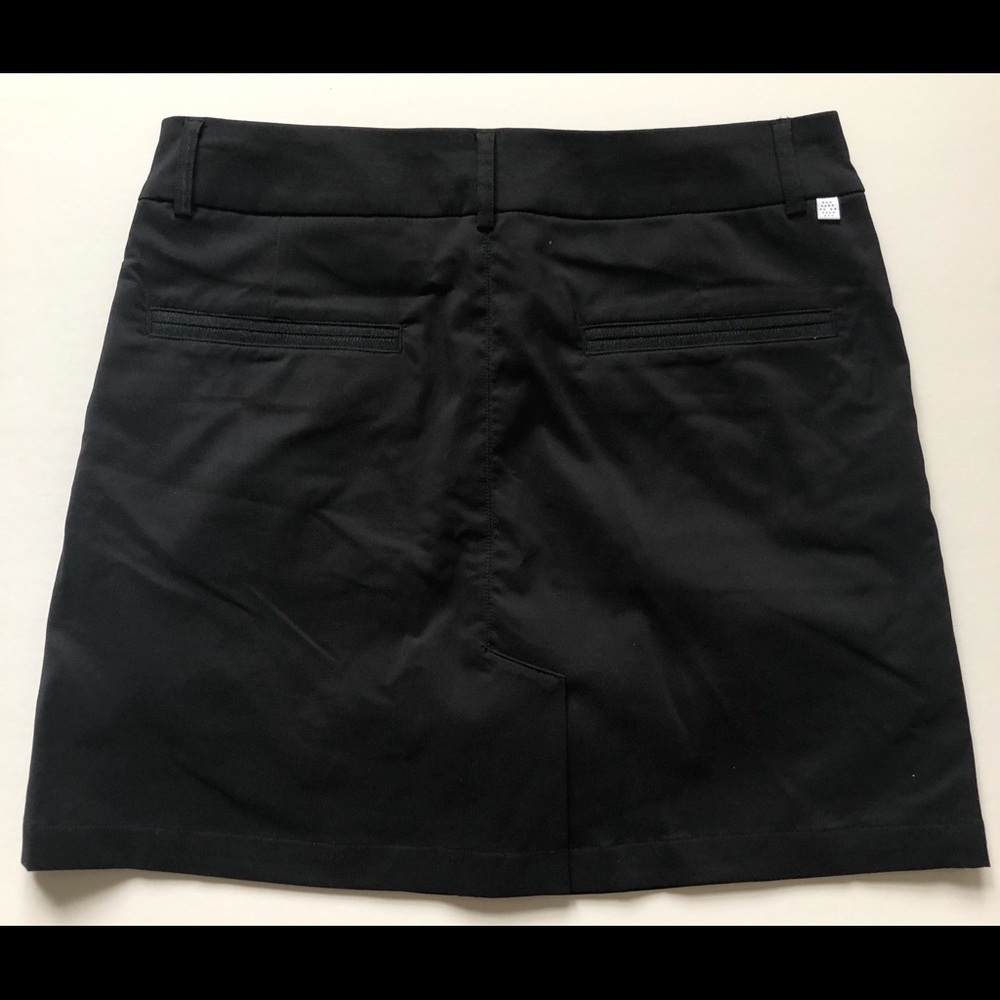 Puma golf skirt with built/in shorts. - Picture 2 of 5